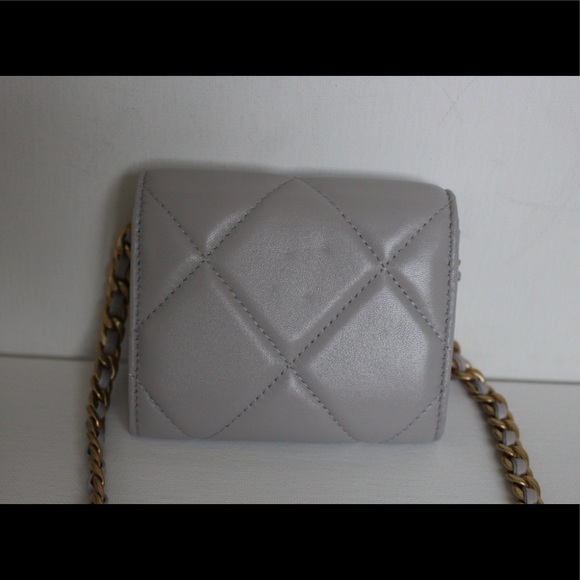 21A Grey Chanel Coin Purse